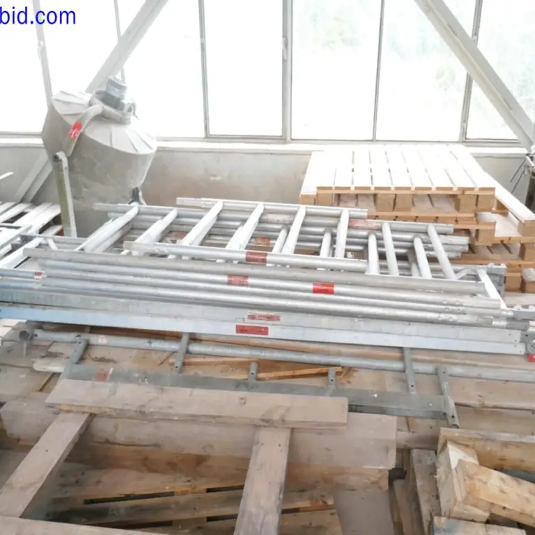 Echafaudage roulant en aluminium Layher