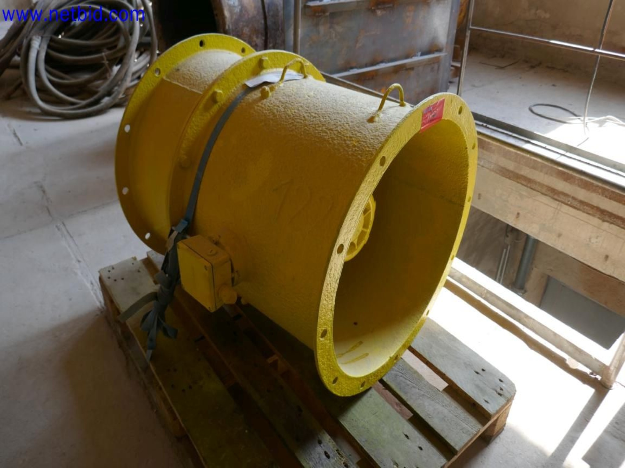 Matériel d'exploitation et de bureau du secteur minier-1