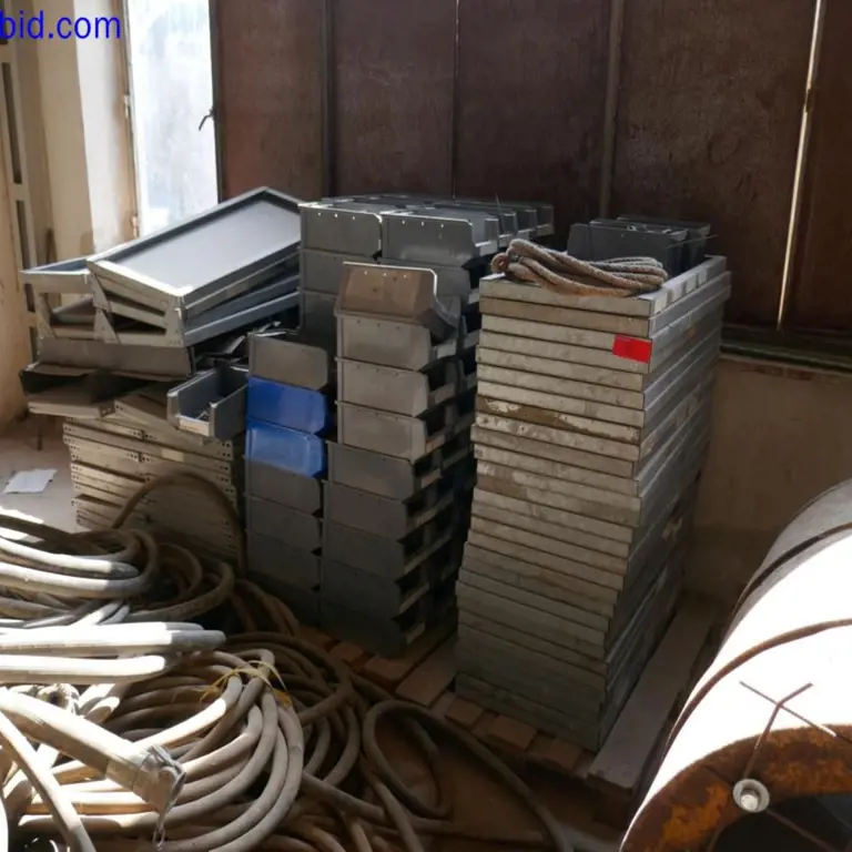 1 Posten Shelves