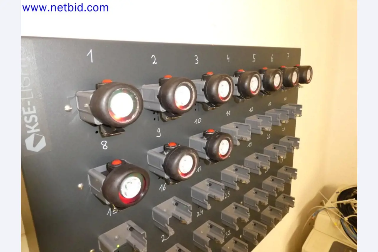 Sprzęt operacyjny i biurowy z sektora górniczego-2