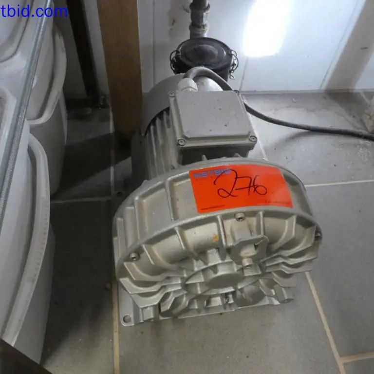 Vacuum pump