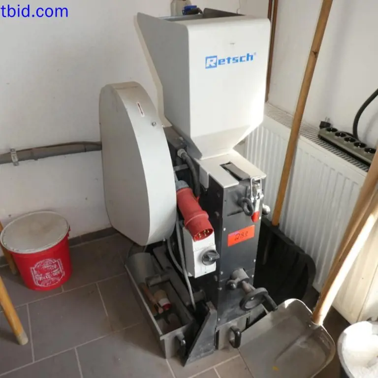 Laboratory jaw crusher Retsch BB200 Mangarn