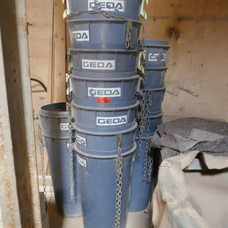 Debris chute Geda