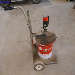 Pneumatic grease pump Mato