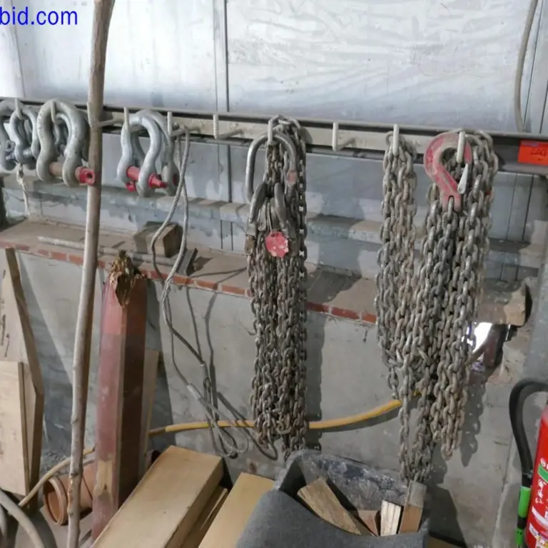 1 Posten Chain hanger