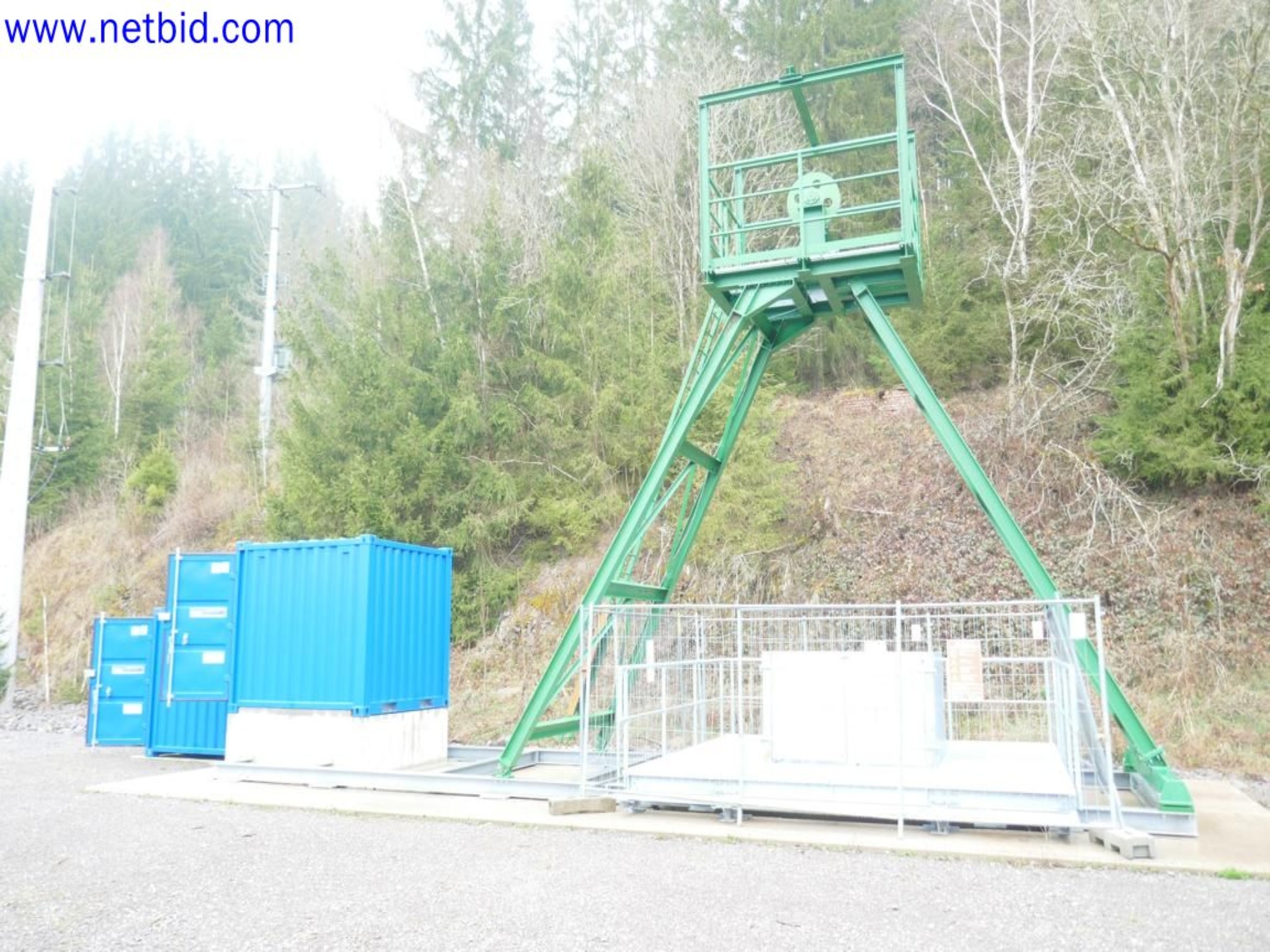 Matériel d'exploitation et de bureau du secteur minier-1