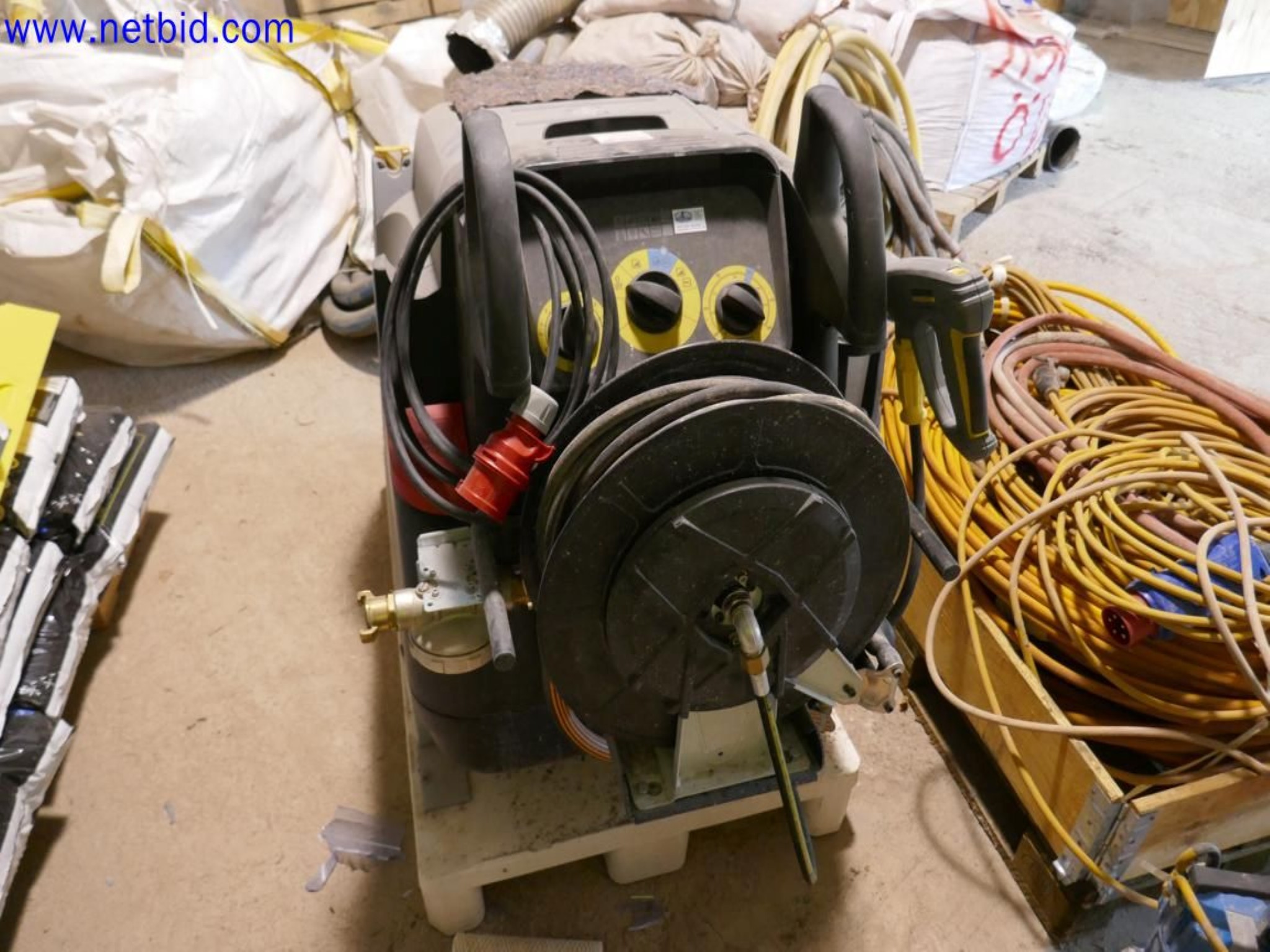 Sprzęt operacyjny i biurowy z sektora górniczego-2