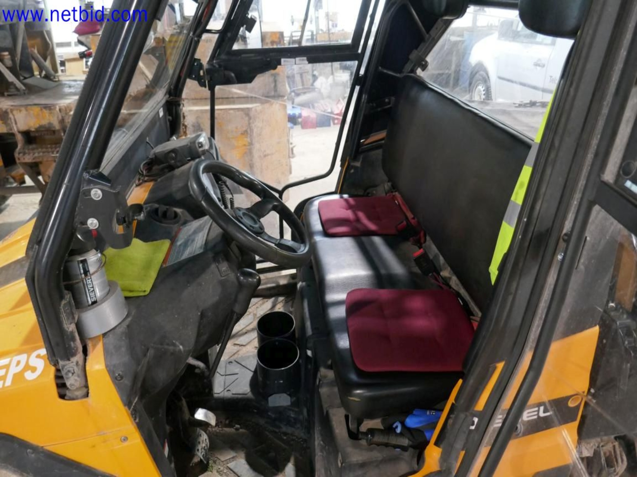 Sprzęt operacyjny i biurowy z sektora górniczego-14