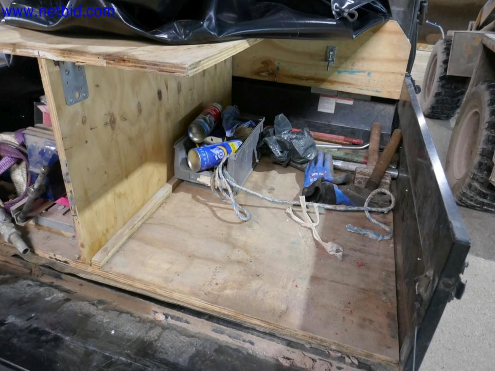 Sprzęt operacyjny i biurowy z sektora górniczego-16