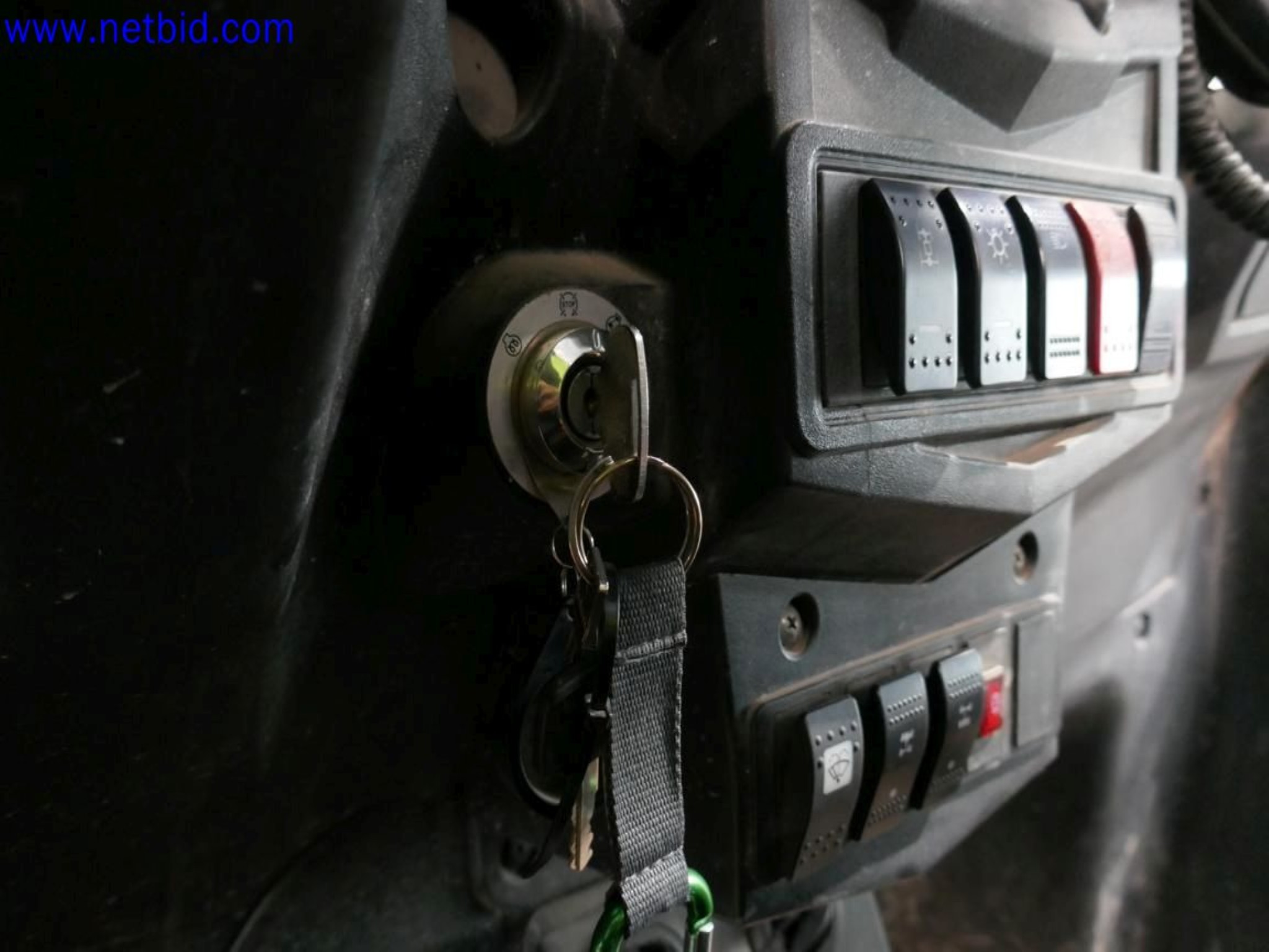 Sprzęt operacyjny i biurowy z sektora górniczego-19