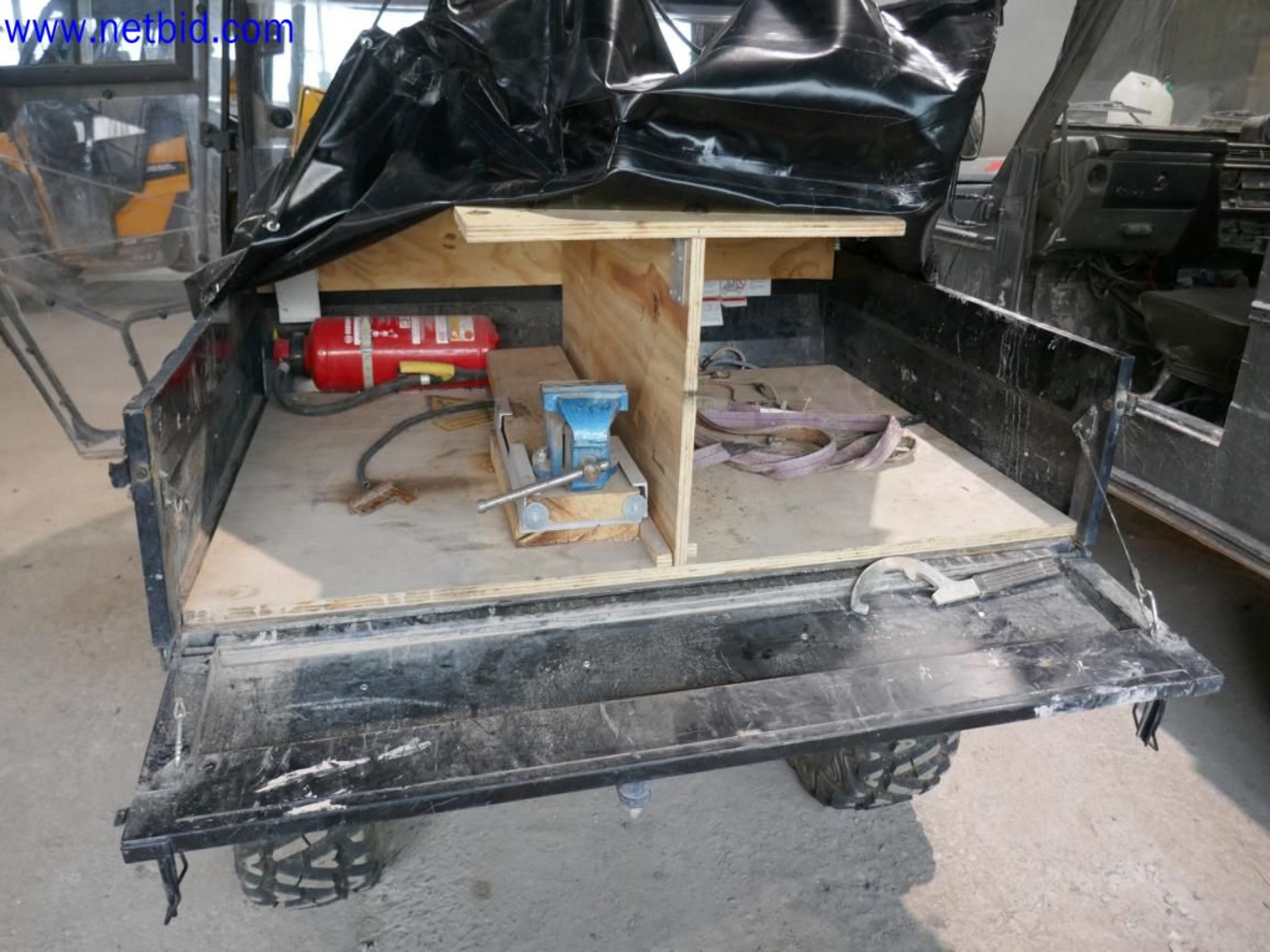 Matériel d'exploitation et de bureau du secteur minier-8