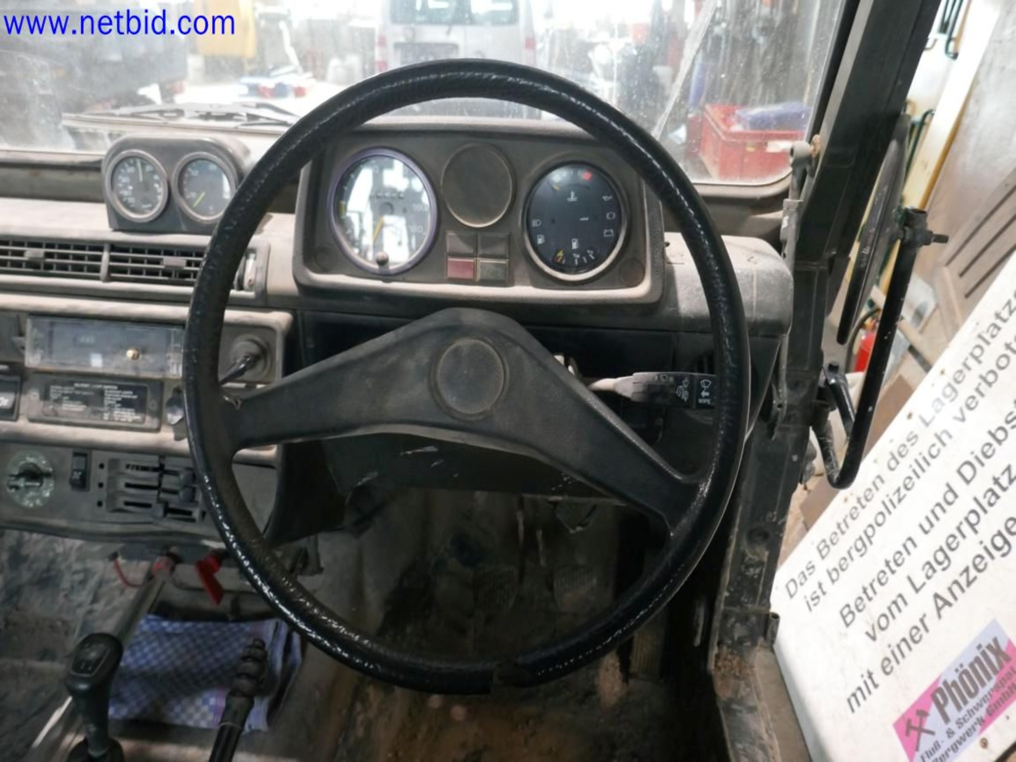 Sprzęt operacyjny i biurowy z sektora górniczego-15