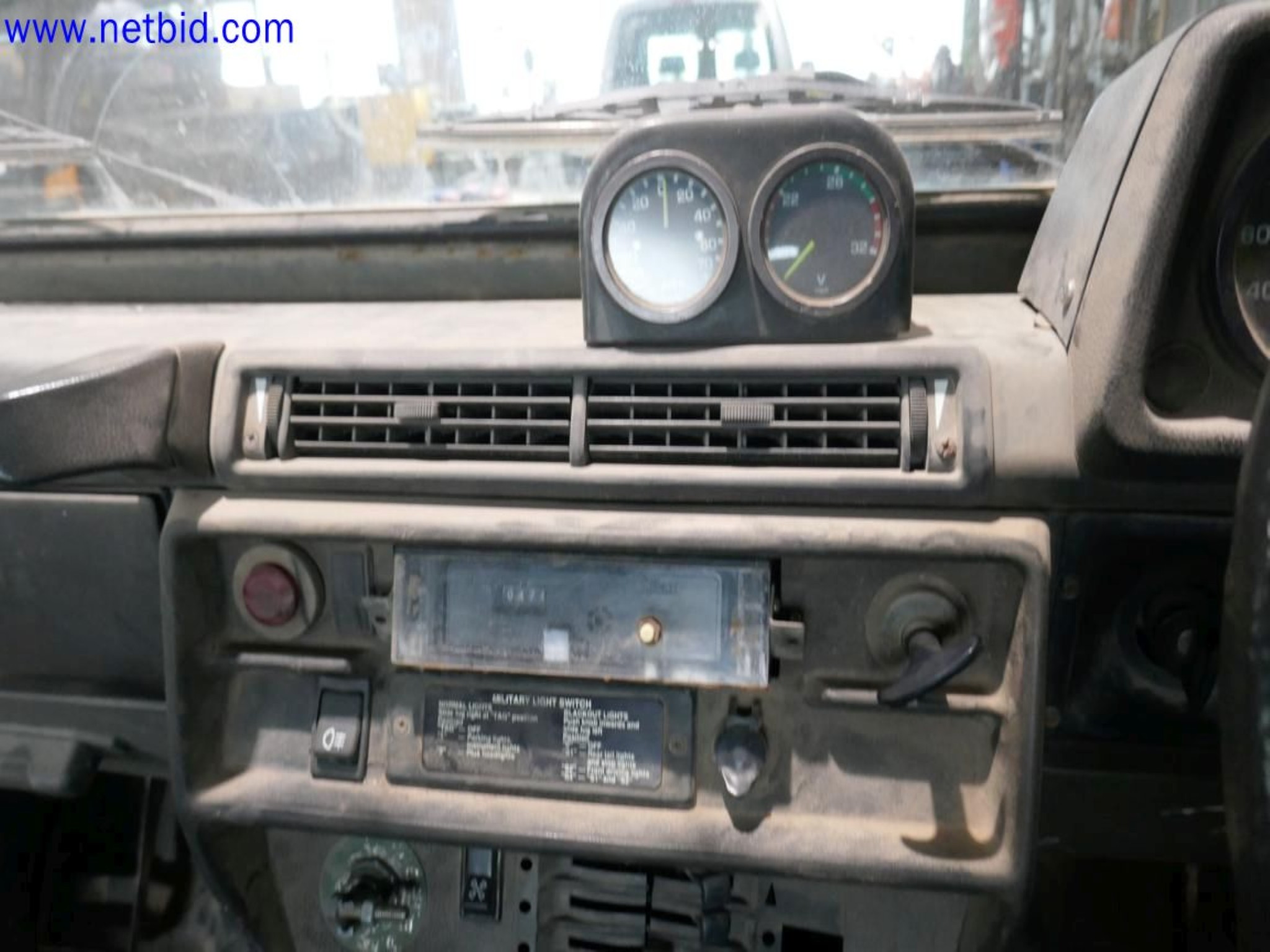 Sprzęt operacyjny i biurowy z sektora górniczego-16