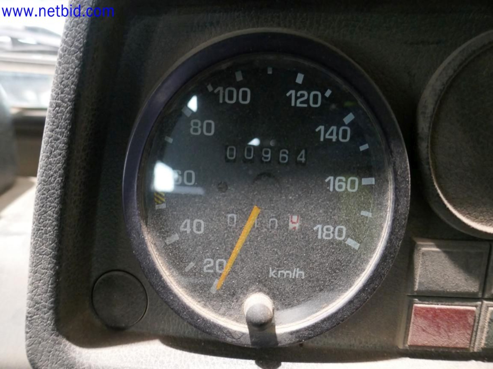 Sprzęt operacyjny i biurowy z sektora górniczego-19