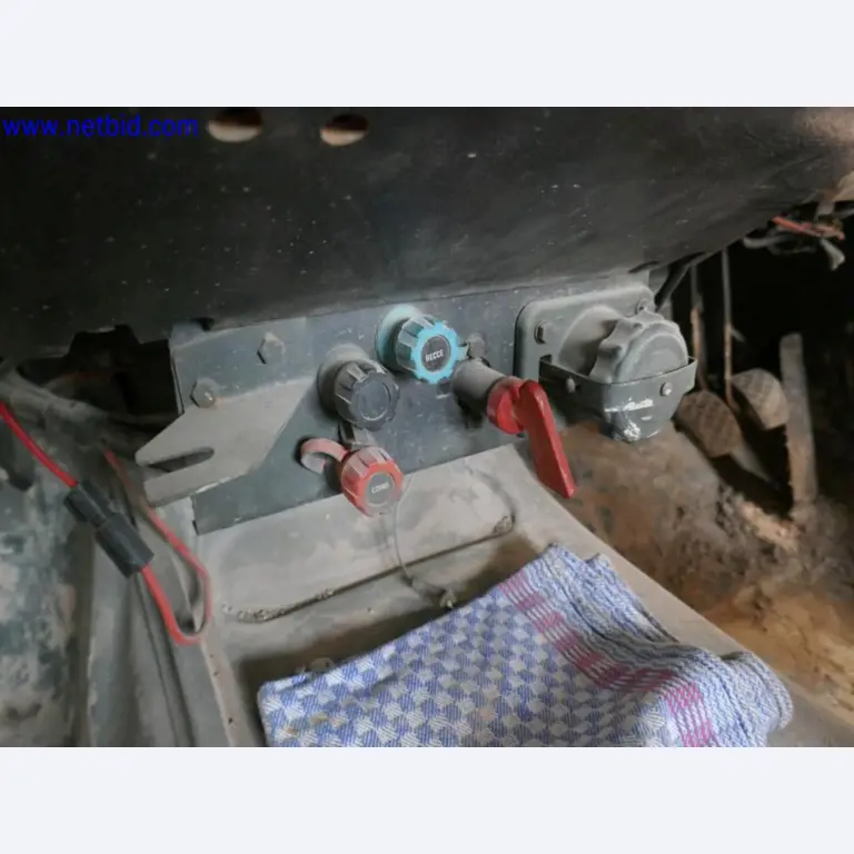 Sprzęt operacyjny i biurowy z sektora górniczego-21