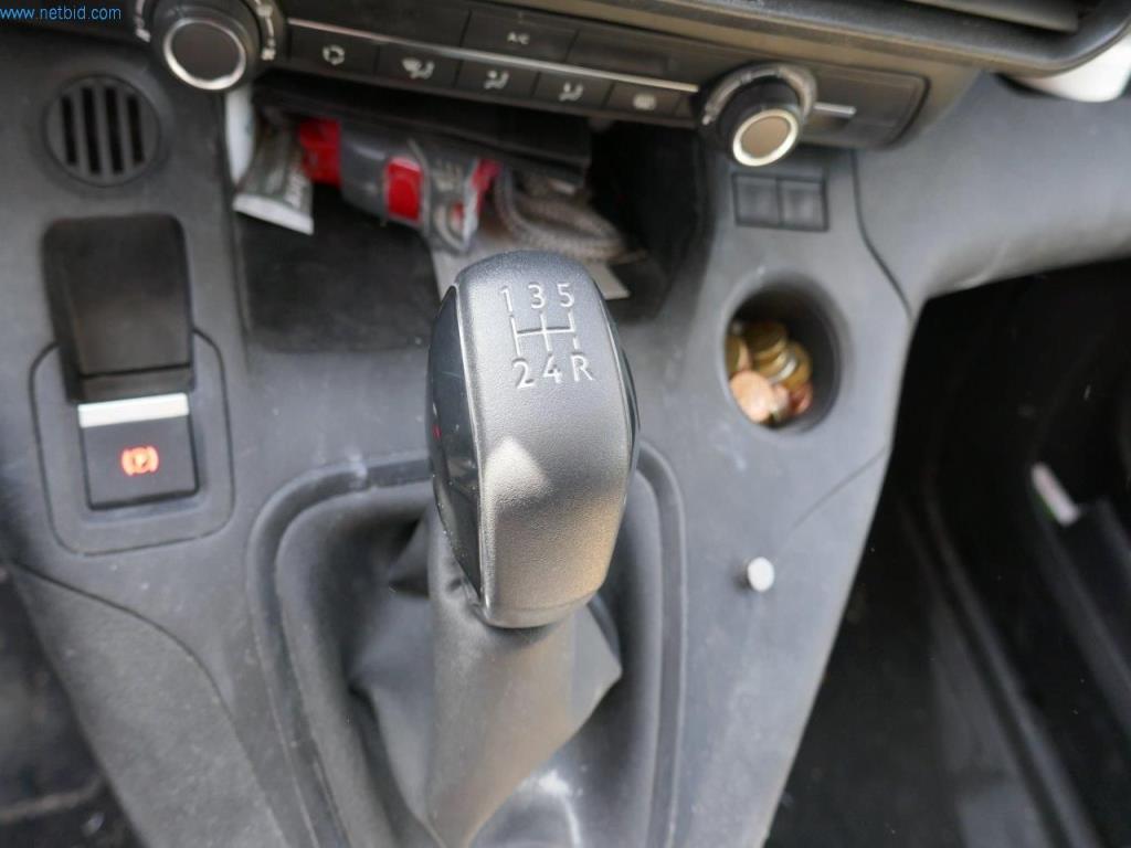 Nowe kominki i pomieszczenia magazynowe-12