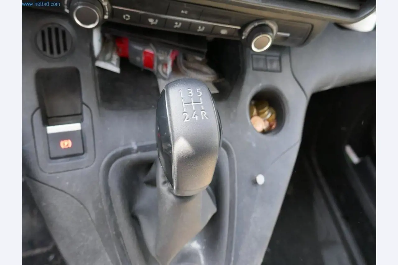 Nové krby a skladovací prostory-12