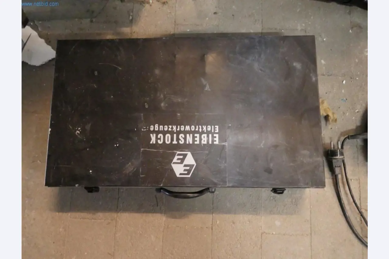 Nové krby a skladovací prostory-7