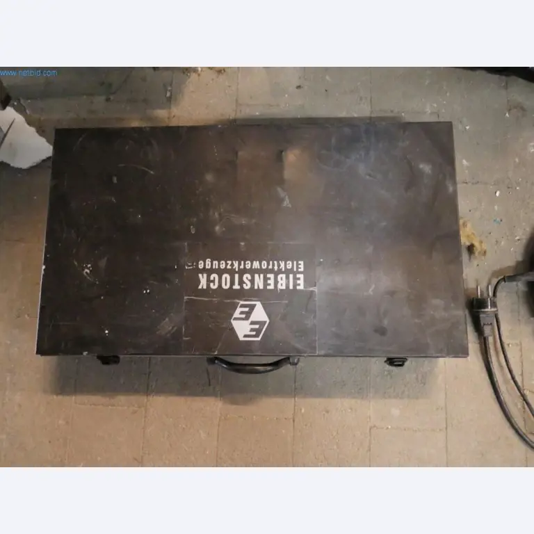 Nové krby a skladovací prostory-7