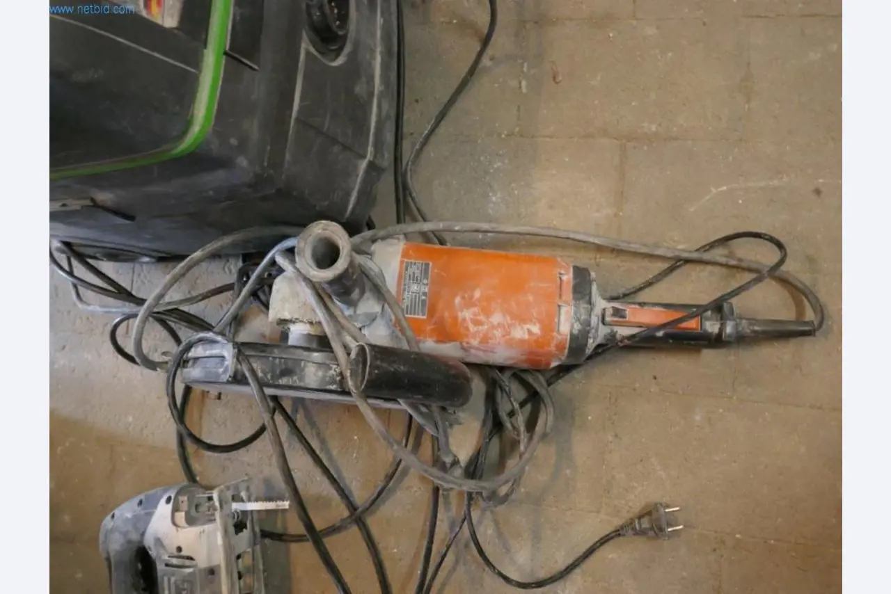 Nowe kominki i pomieszczenia magazynowe-1