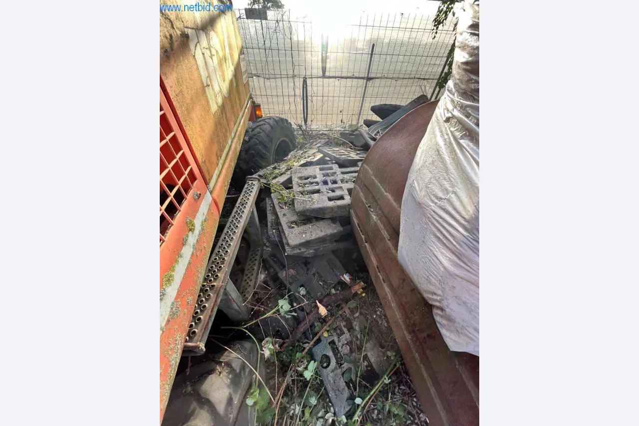 Gradbeni stroji, tovornjaki, gradbena oprema-7