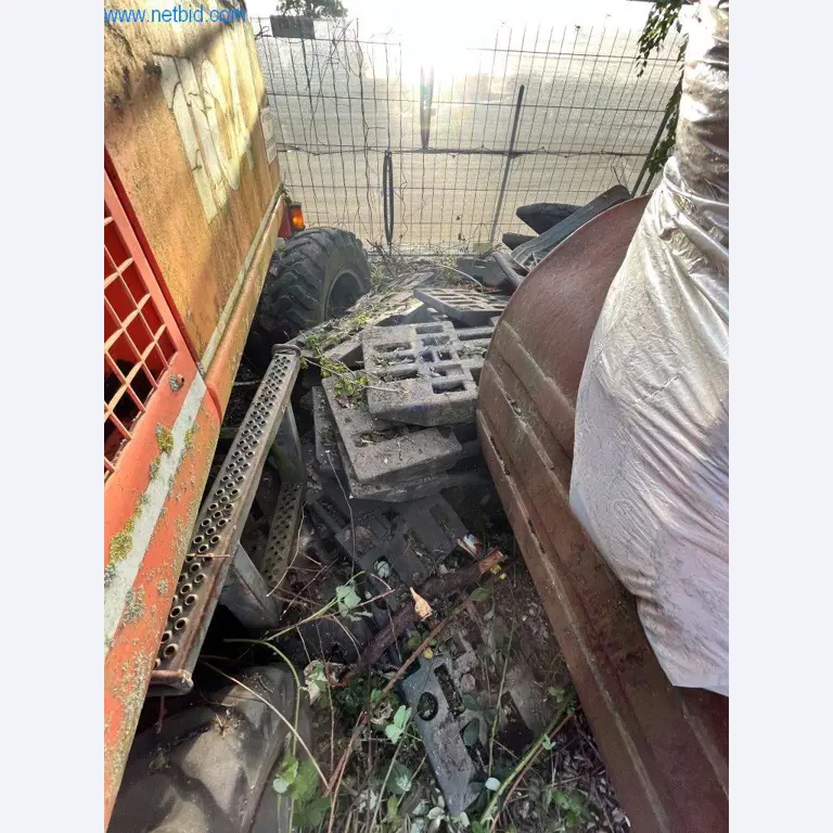 Gradbeni stroji, tovornjaki, gradbena oprema-7