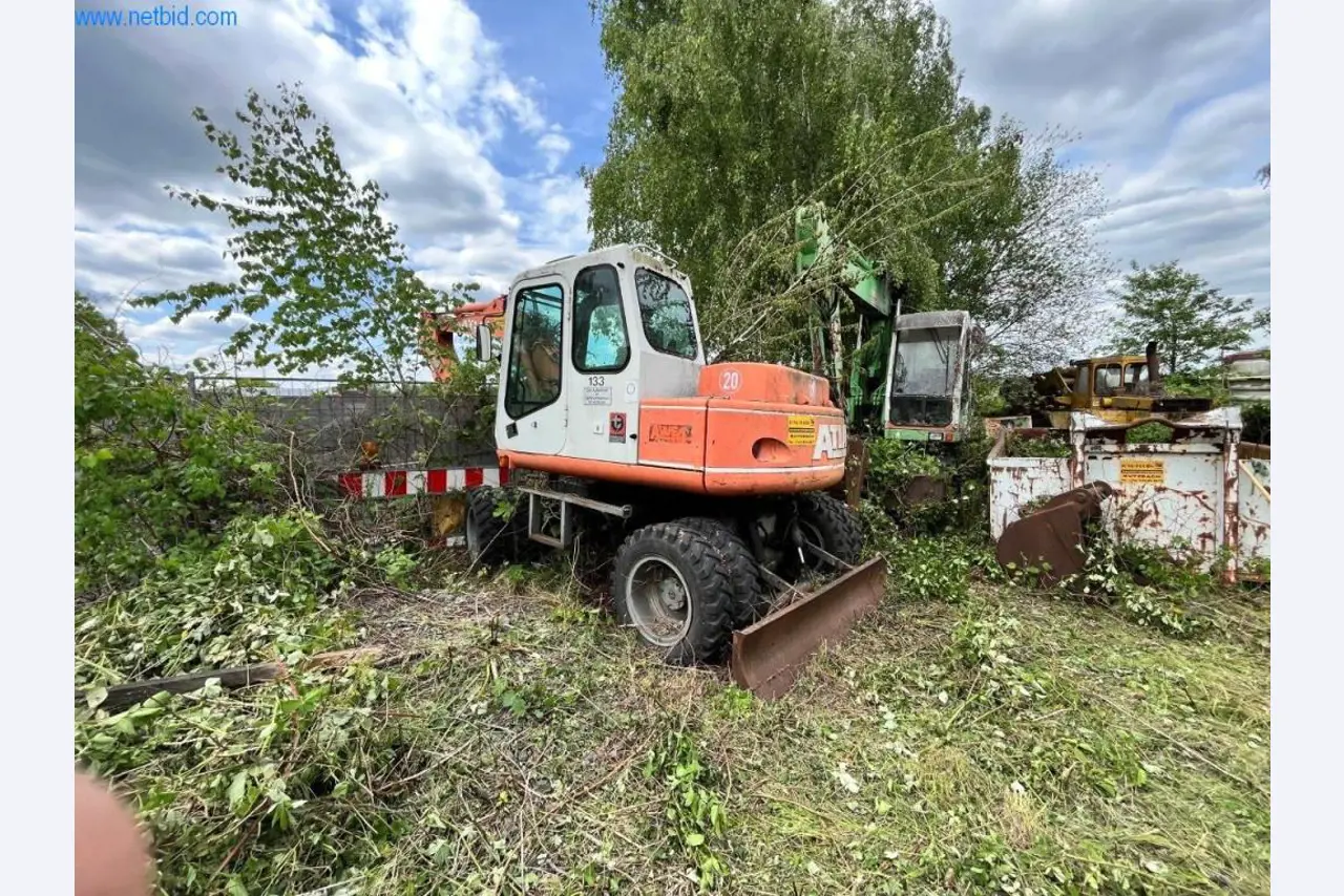 Gradbeni stroji, tovornjaki, gradbena oprema-1