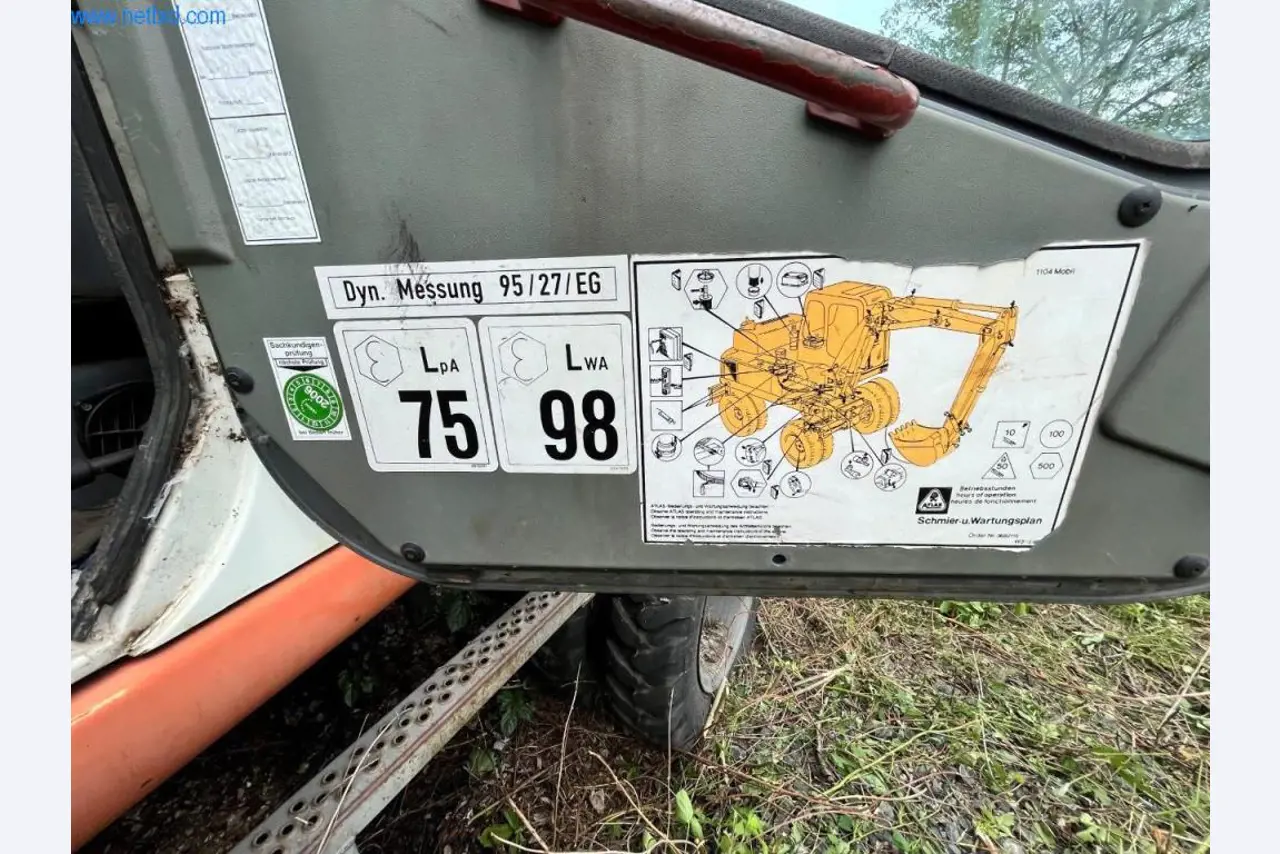 Gradbeni stroji, tovornjaki, gradbena oprema-9