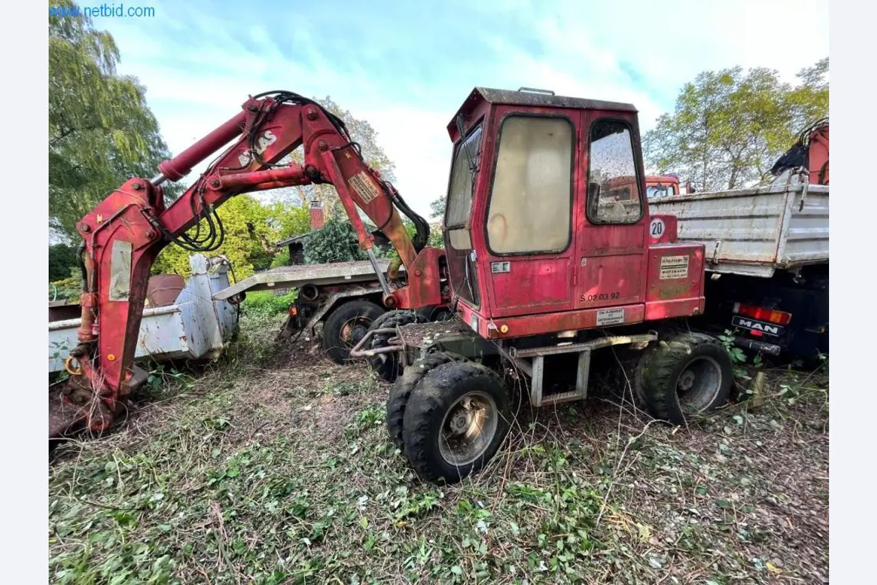 Machines de chantier, camions, matériel de construction-1