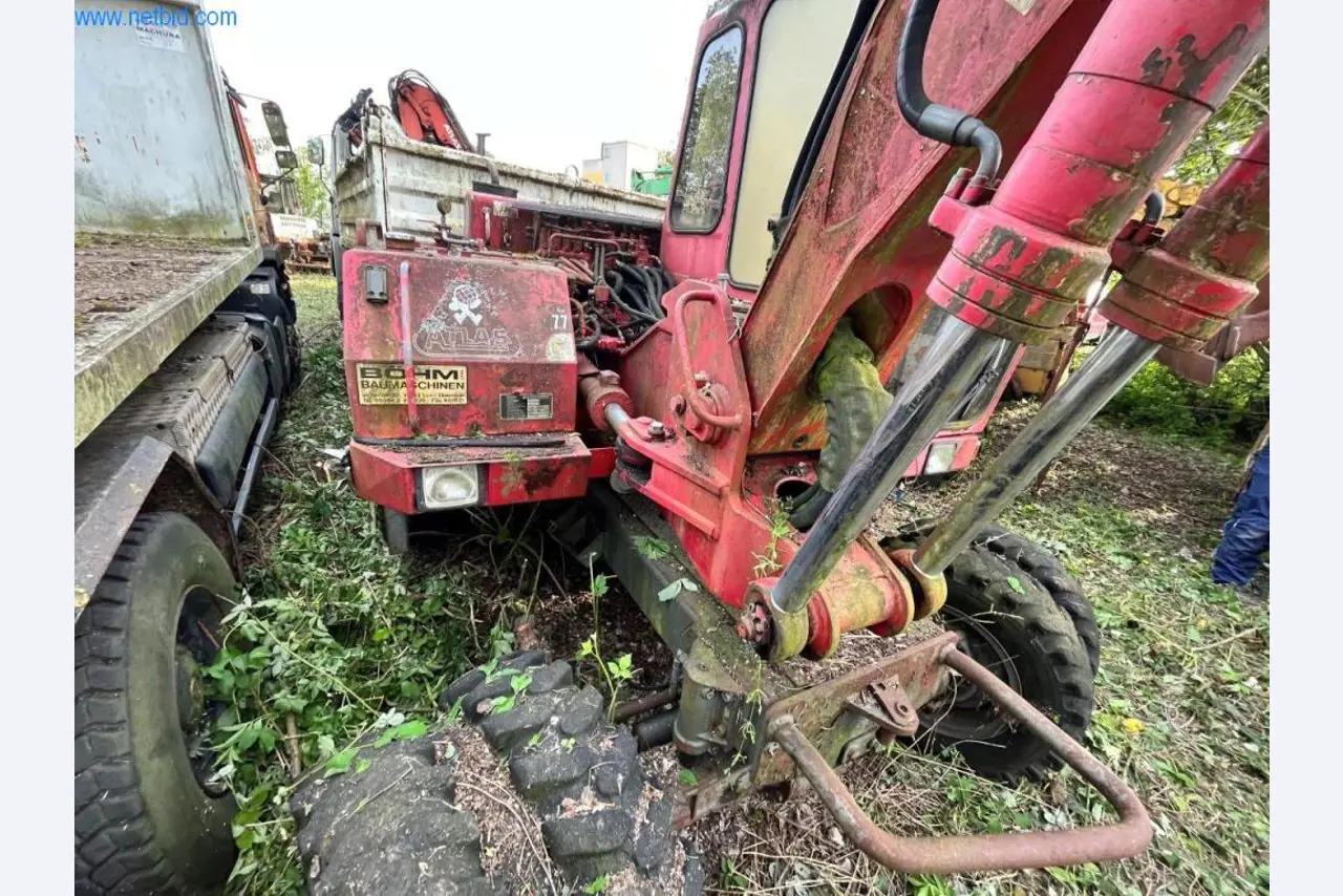 Machines de chantier, camions, matériel de construction-8