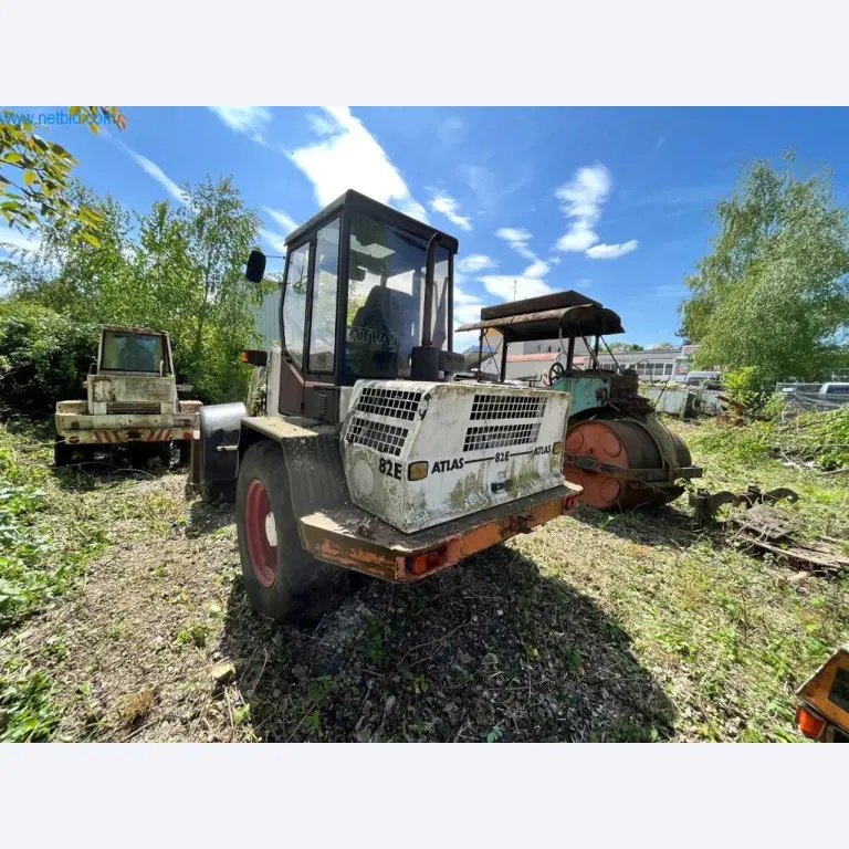 Gradbeni stroji, tovornjaki, gradbena oprema-6