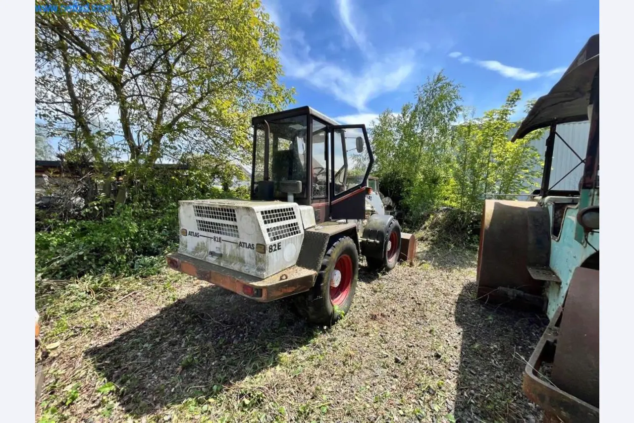 Gradbeni stroji, tovornjaki, gradbena oprema-7