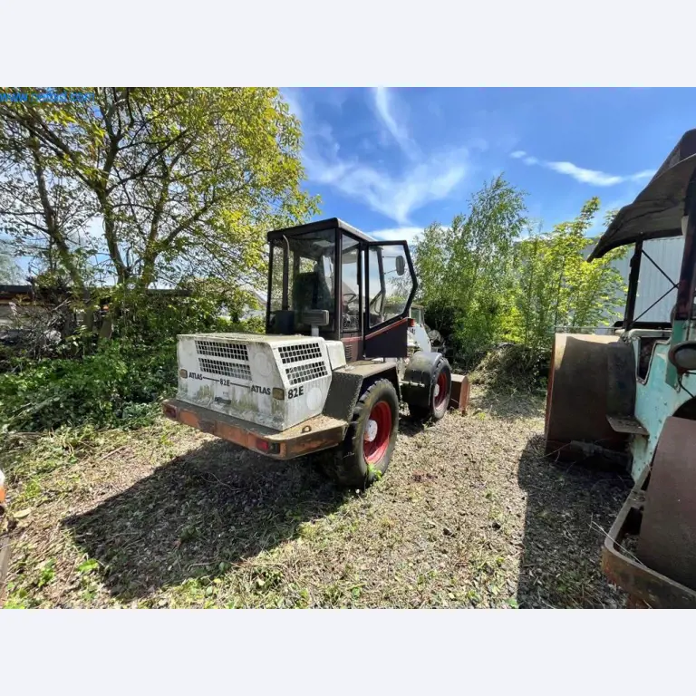 Gradbeni stroji, tovornjaki, gradbena oprema-7