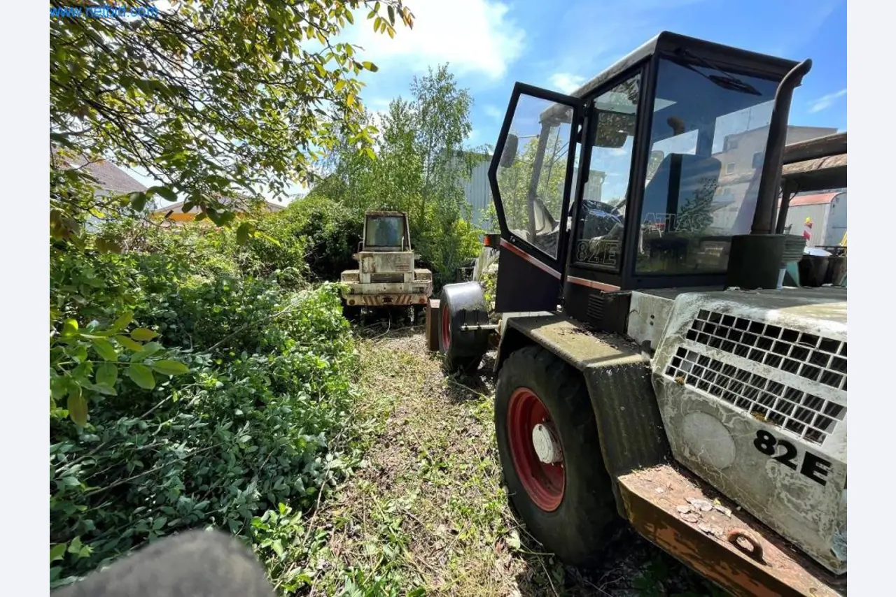 Gradbeni stroji, tovornjaki, gradbena oprema-9