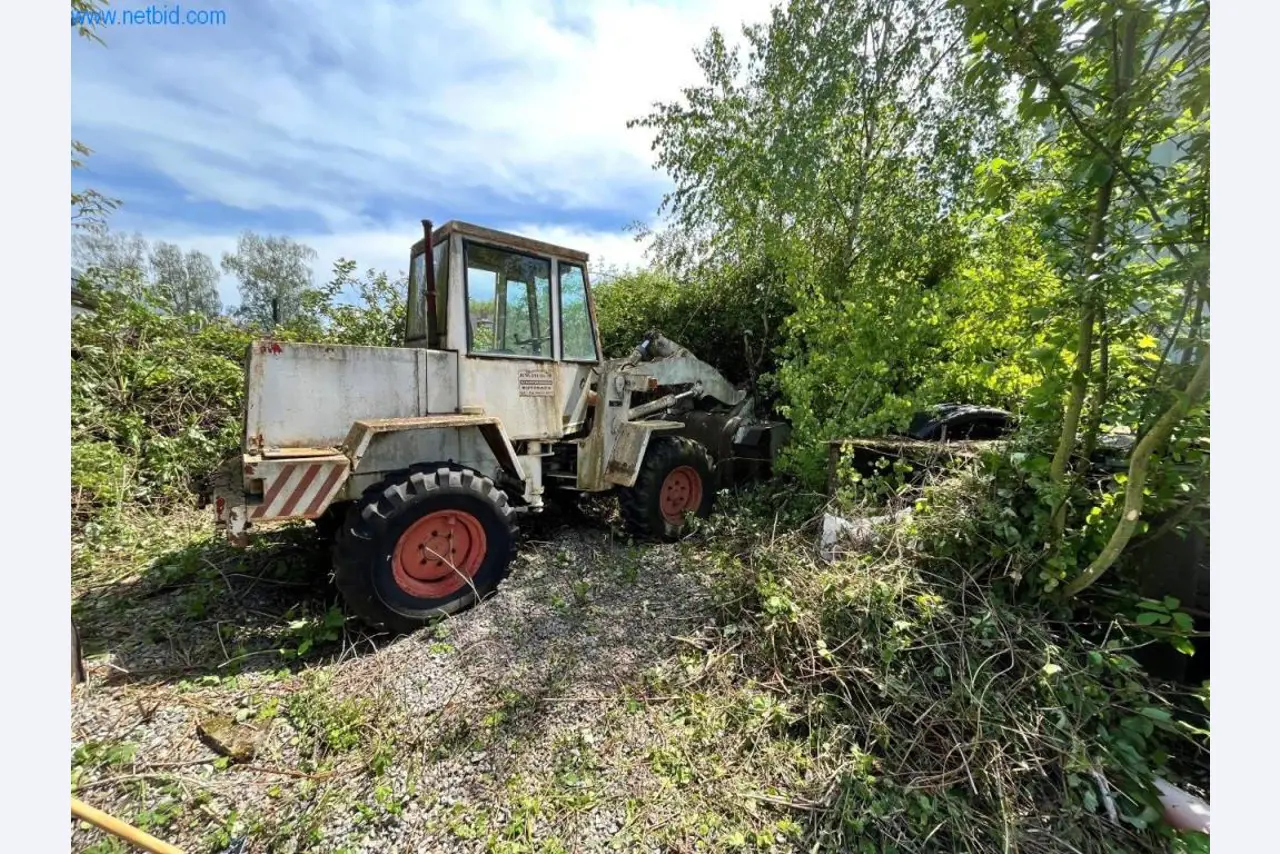 Gradbeni stroji, tovornjaki, gradbena oprema-1