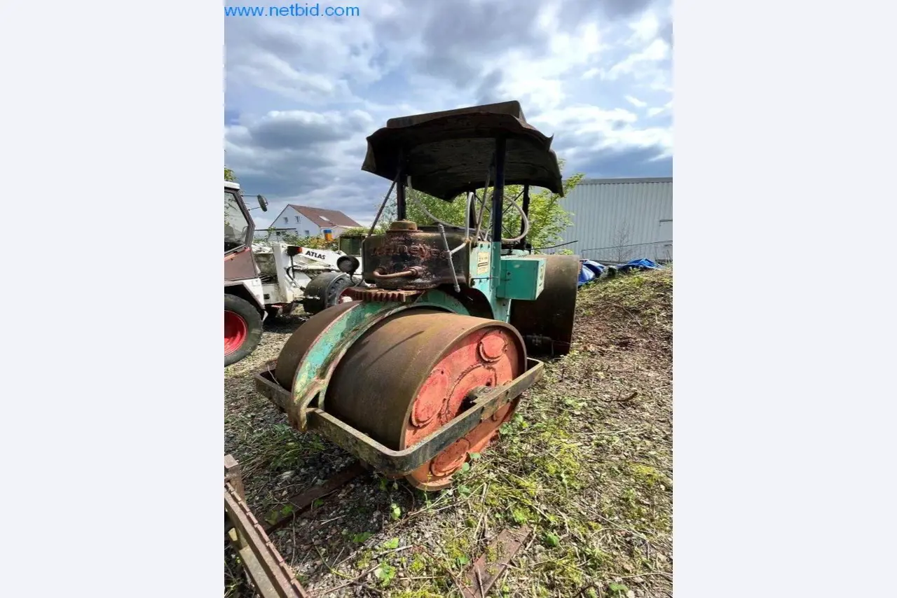 Bouwmachines, vrachtwagens, bouwuitrusting-3