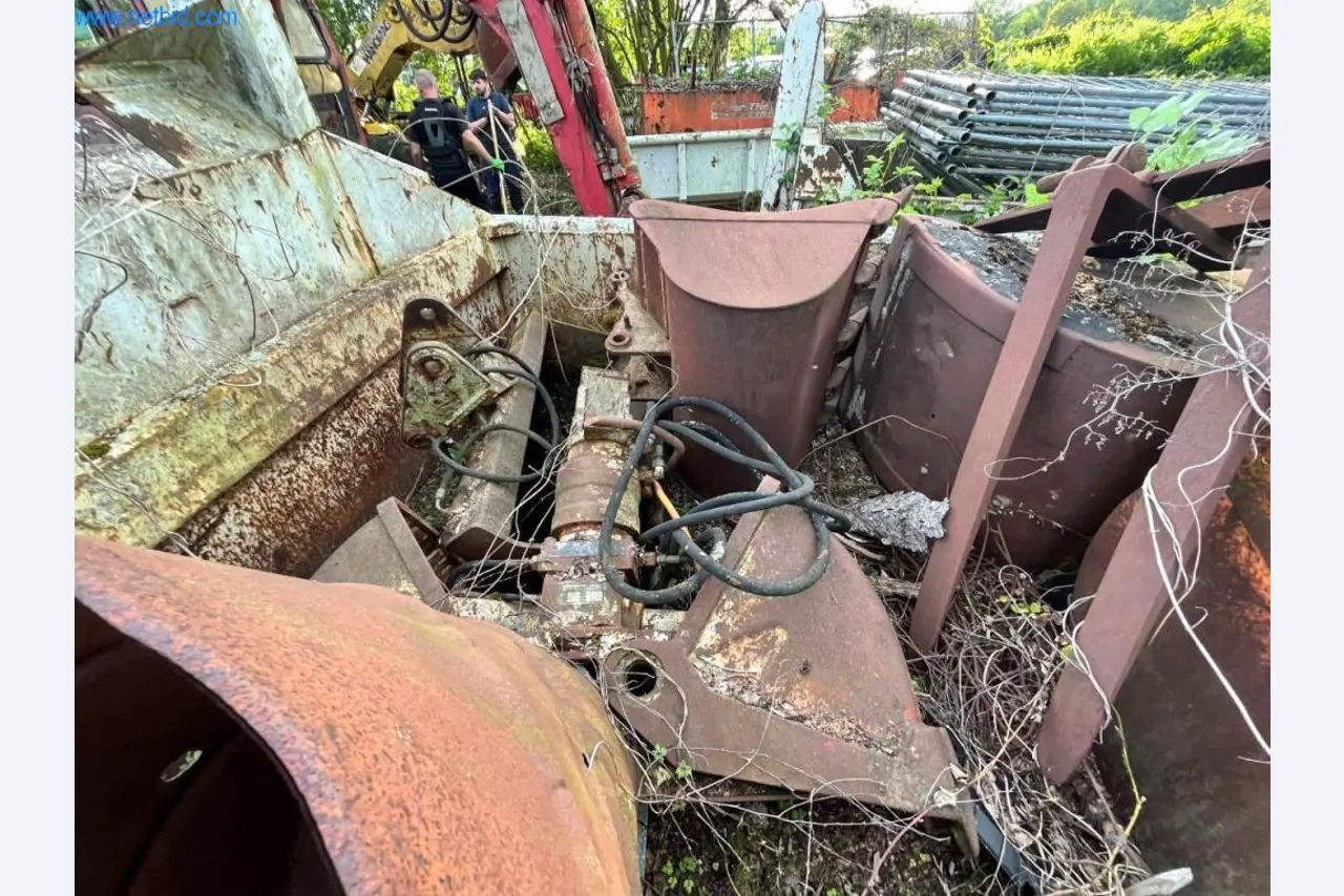 Machines de chantier, camions, matériel de construction-14