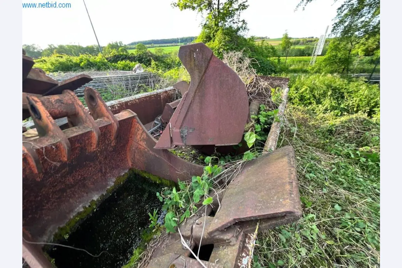 Machines de chantier, camions, matériel de construction-3
