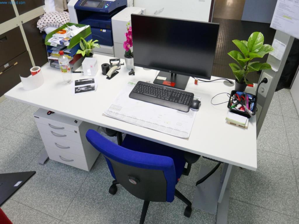 Equipamiento hospitalario e instalaciones informáticas-2