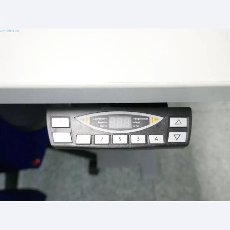 Nemocniční vybavení a IT zařízení-3