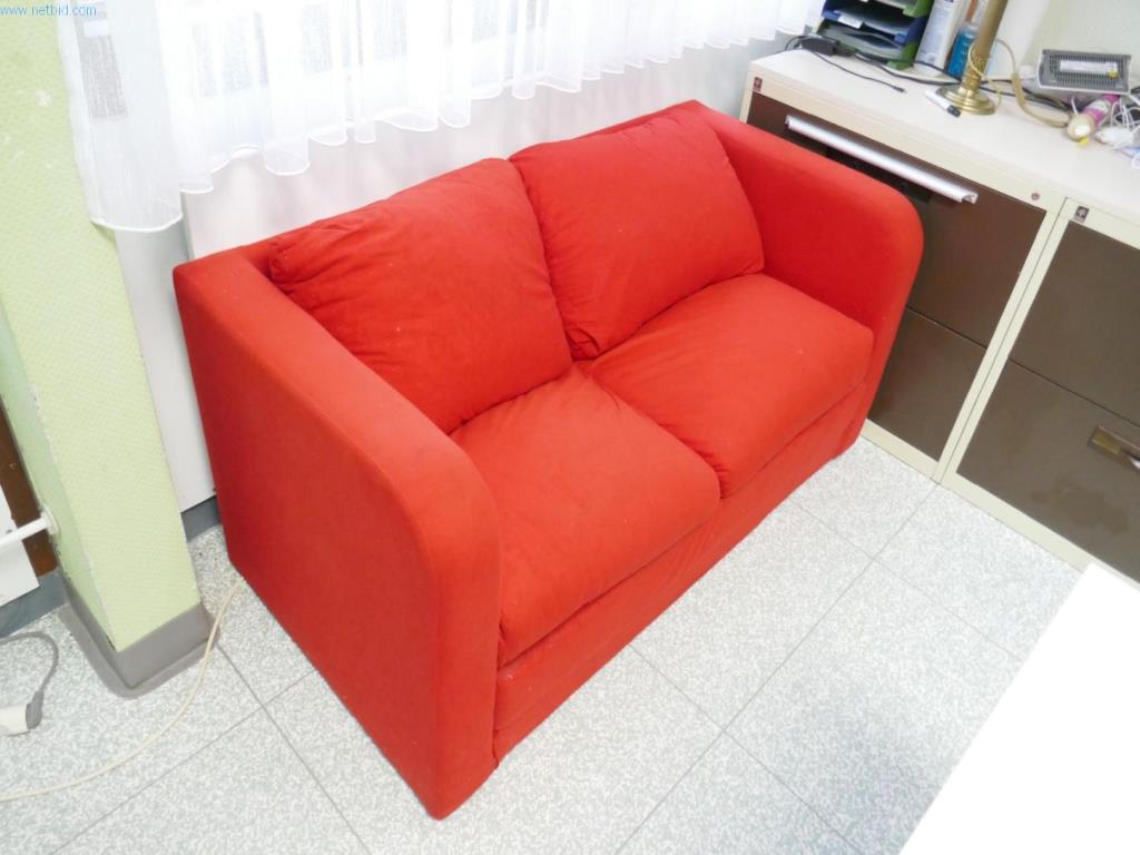 Equipamiento hospitalario e instalaciones informáticas-4