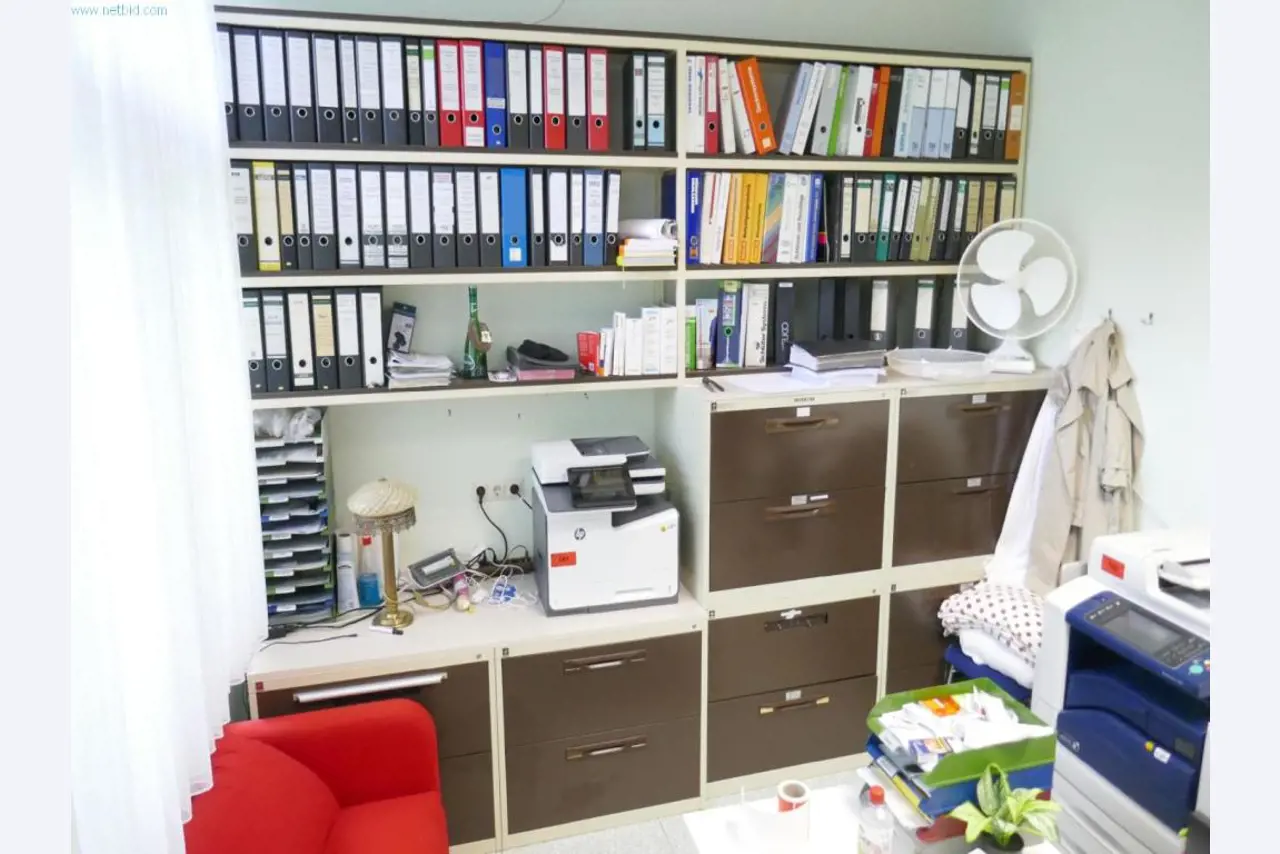 Nemocniční vybavení a IT zařízení-6