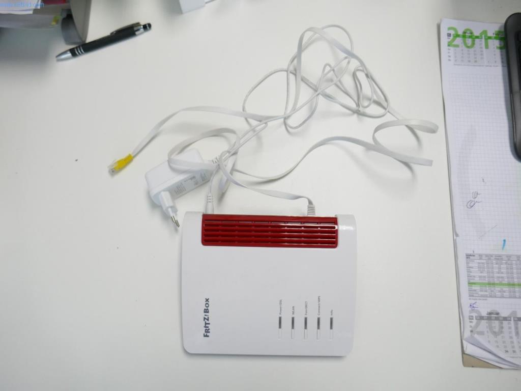 Equipamiento hospitalario e instalaciones informáticas-7