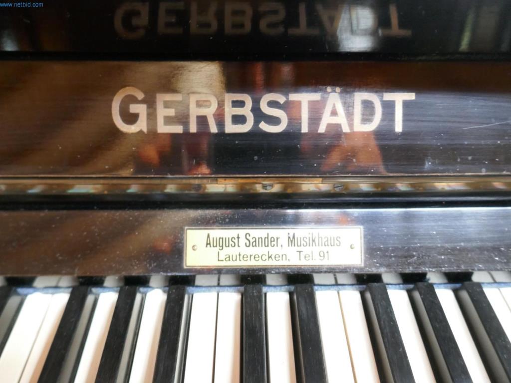 Nemocniční vybavení a IT zařízení-10