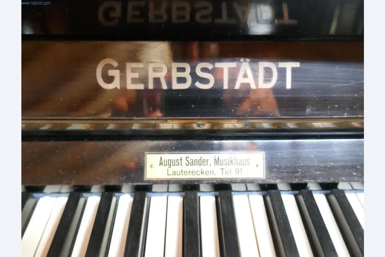 Equipamento hospitalar e instalações informáticas-10