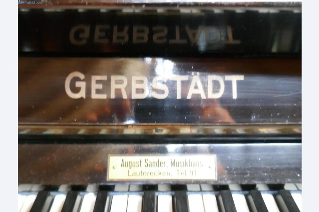 Equipamento hospitalar e instalações informáticas-11