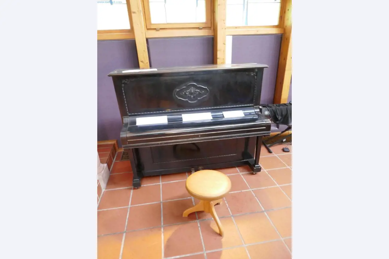 Equipamento hospitalar e instalações informáticas-8