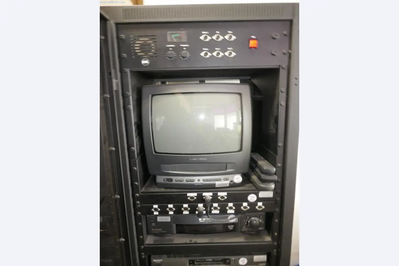 Nemocniční vybavení a IT zařízení-4