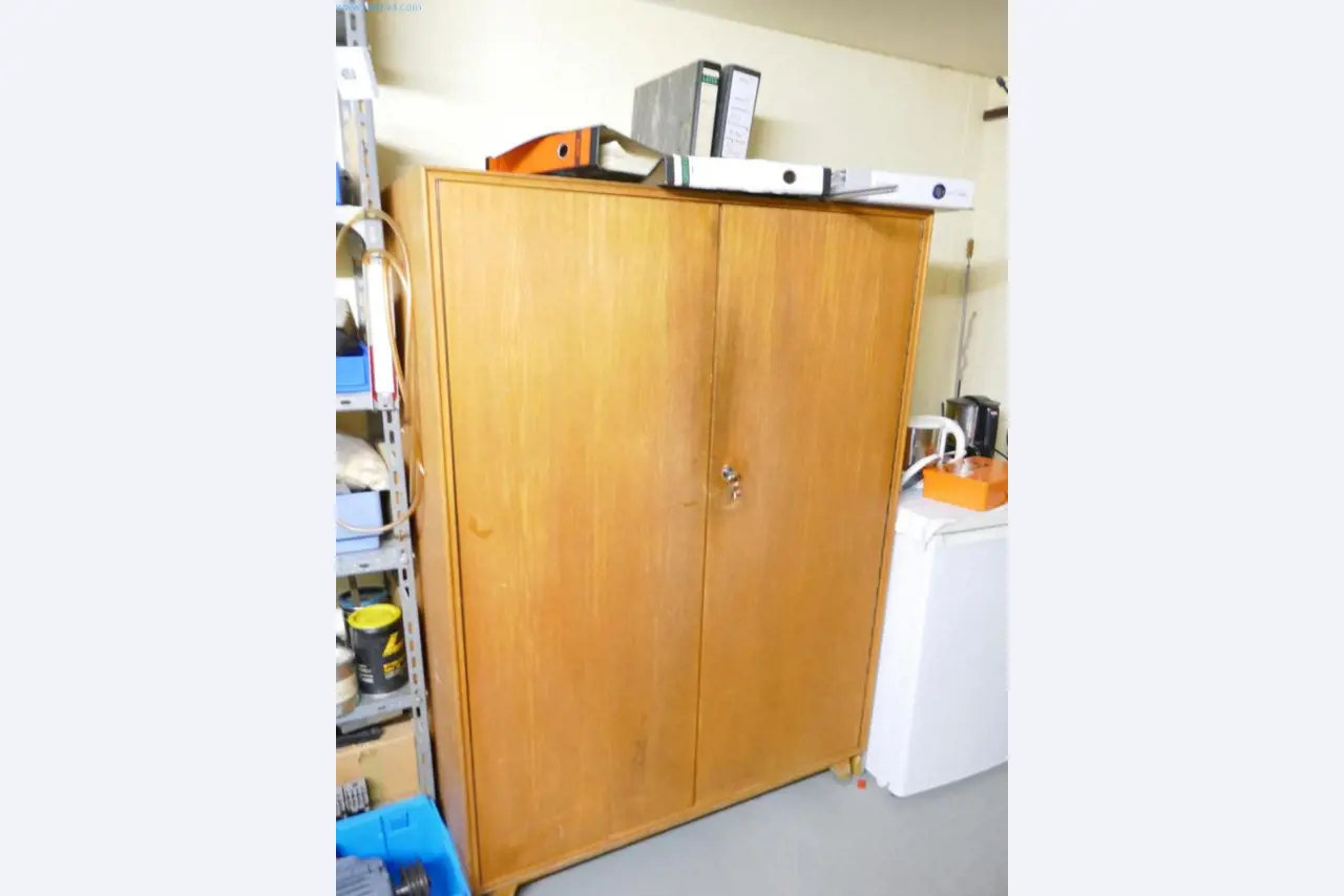 Ausstattung des Krankenhauses sowie die EDV-Einrichtung-7