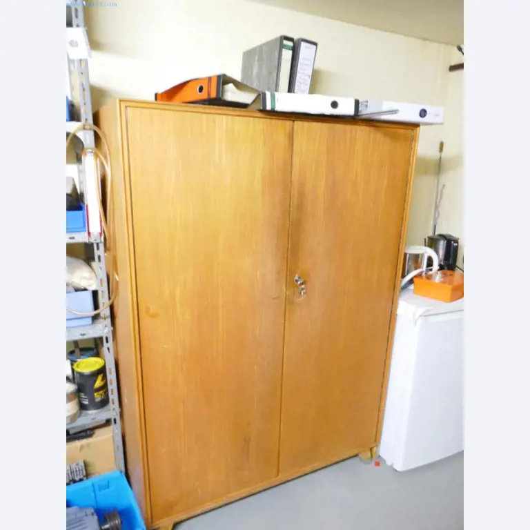 Ausstattung des Krankenhauses sowie die EDV-Einrichtung-7